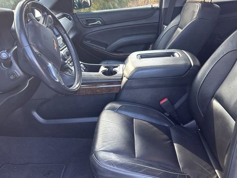 Used 2020 Chevrolet Tahoe LT w/ Luxury Package image 23
