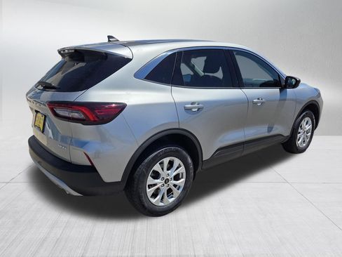 Certified 2024 Ford Escape Active AWD/4WD image 8