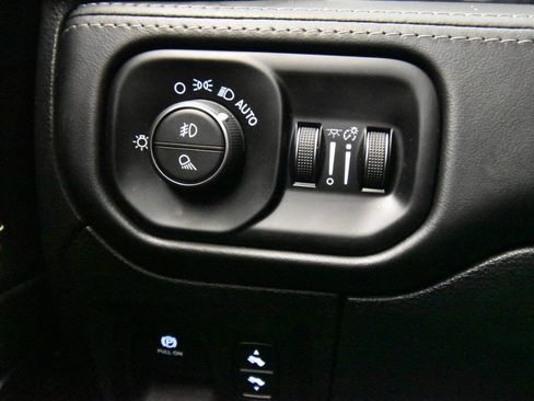 Used 2022 RAM 1500 Limited image 28