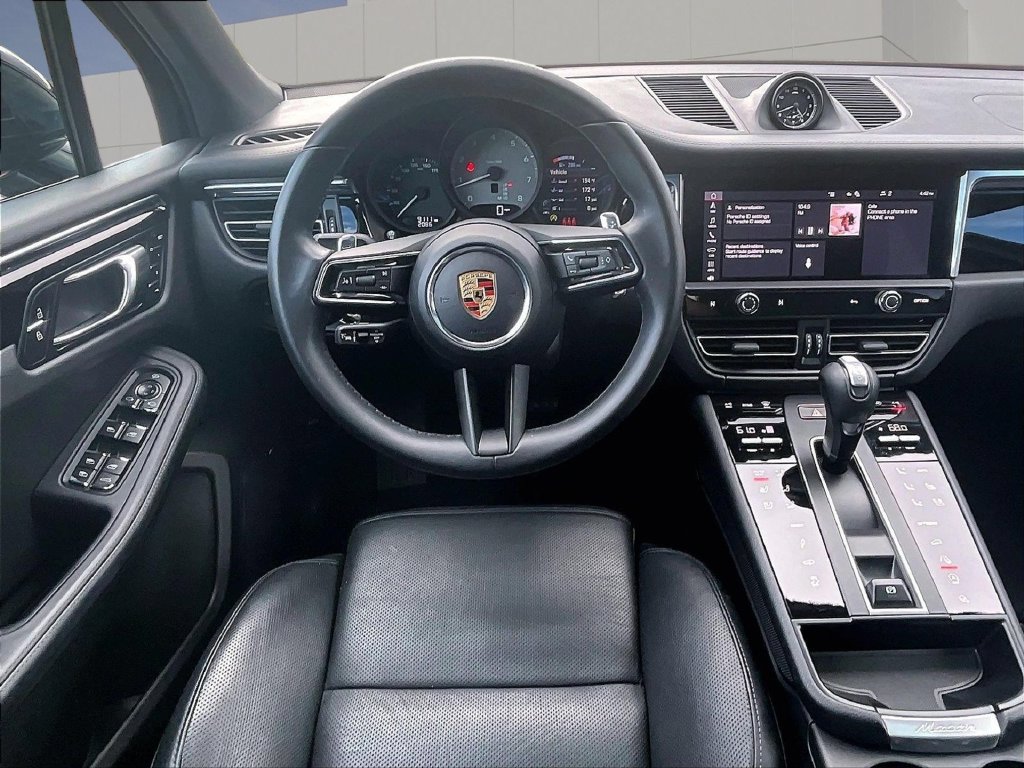 Certified 2026 Porsche Macan S AWD/4WD image 13