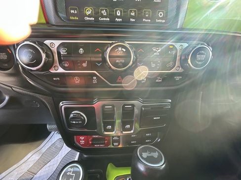 Used 2021 Jeep Wrangler Rubicon image 28