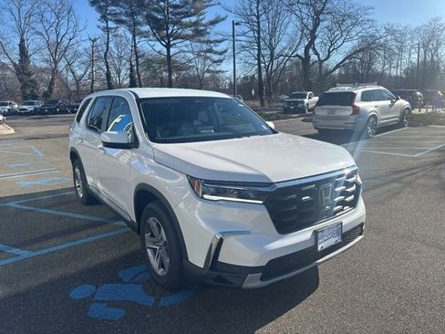 New 2025 Honda Pilot EX-L image 10