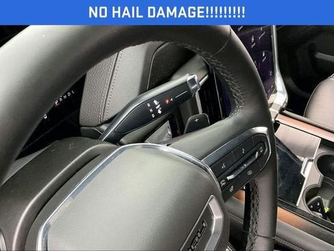 Certified 2025 GMC Yukon XL Denali AWD/4WD image 15