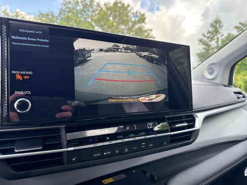 New 2025 Toyota Sienna XLE image 21