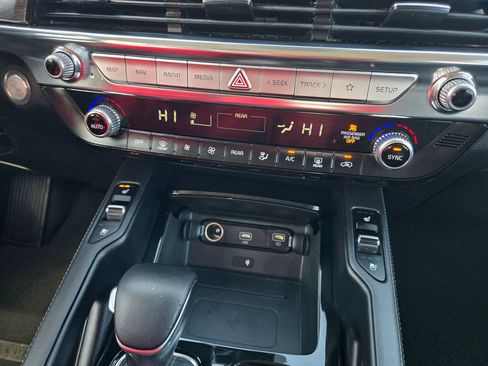 Used 2022 Kia Telluride EX w/ EX Premium Package image 29