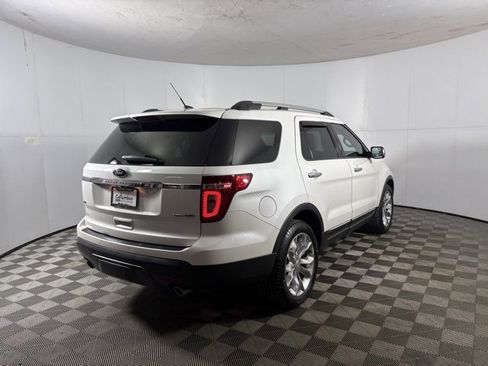 Used 2014 Ford Explorer XLT w/ Equipment Group 201A image 4