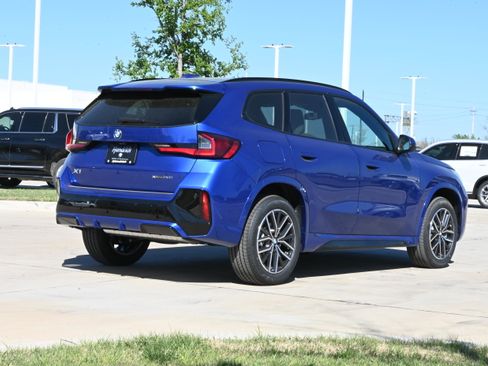 New 2026 BMW X1 xDrive28i w/ M Sport Package AWD/4WD image 8