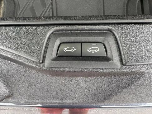 Used 2021 BMW X7 xDrive40i w/ Premium Package AWD/4WD image 9