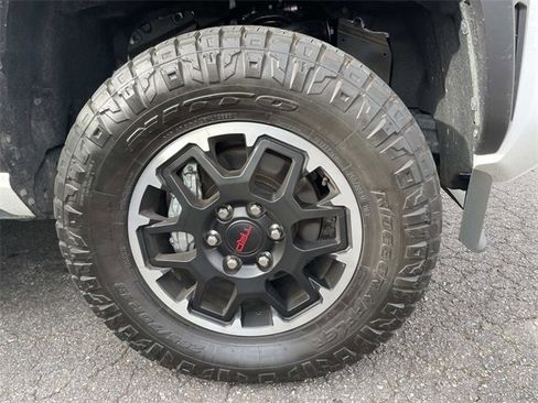 Used 2025 Toyota Tacoma TRD Off-Road image 6