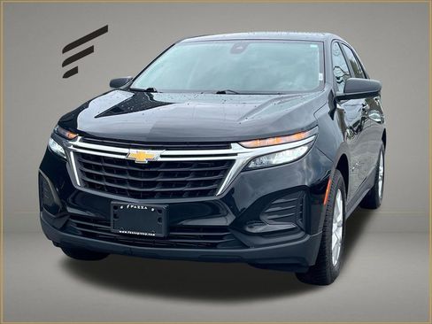 Used 2023 Chevrolet Equinox LS AWD/4WD image 1