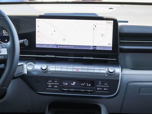 Used 2024 Hyundai Kona SEL w/ Convenience Package FWD image 13