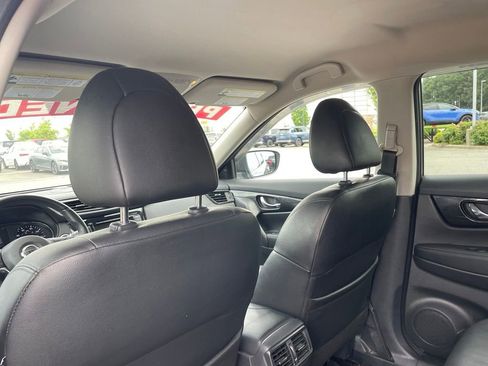 Used 2019 Nissan Rogue SL FWD image 27