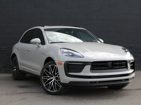 Used 2026 Porsche Macan image 7