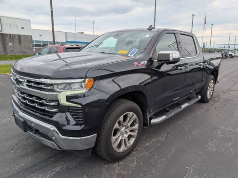 Used 2022 Chevrolet Silverado 1500 LTZ w/ LTZ Premium Package AWD/4WD image 4