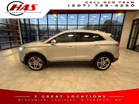 Used 2017 Lincoln MKC Reserve image 2