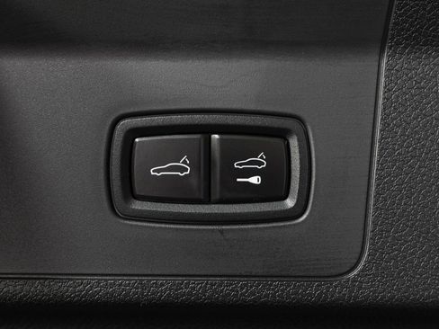 Used 2026 Porsche Panamera image 12