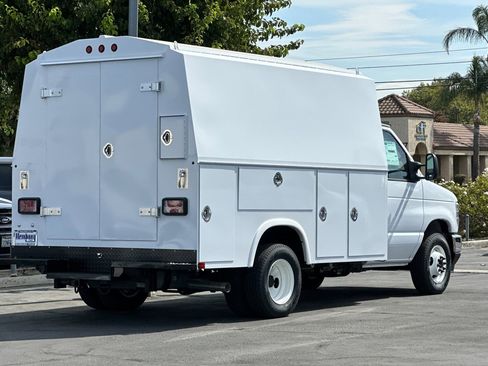 New 2025 Ford E-350 and Econoline 350 Super Duty w/ Power Equipment Group image 4