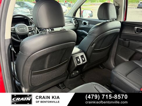 Certified 2022 Kia Sorento EX FWD image 27