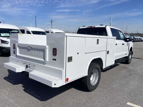 New 2026 Ford F350 XL w/ XL Chrome Package AWD/4WD image 3