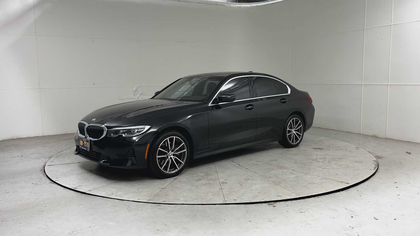 Used 2021 BMW 330i xDrive Sedan w/ Convenience Package AWD/4WD image 5