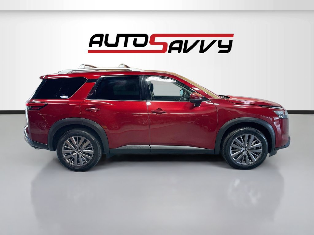 Used 2024 Nissan Pathfinder SL w/ SL Premium Package AWD/4WD image 8