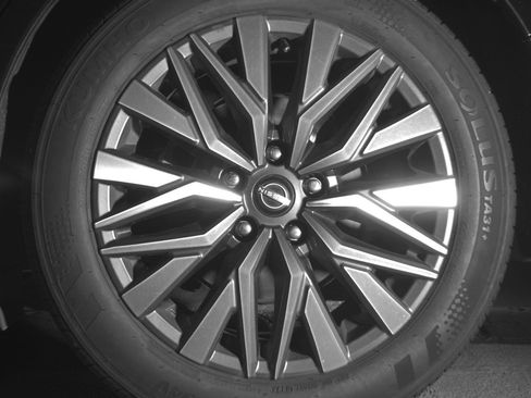 Used 2025 Nissan Altima 2.5 SV image 14