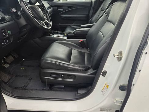 Used 2020 Honda Pilot Touring image 18