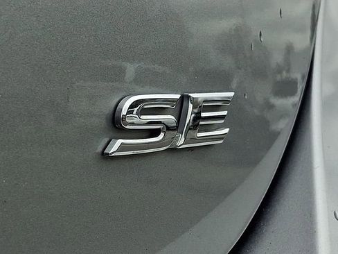 Used 2023 Toyota Camry SE image 33