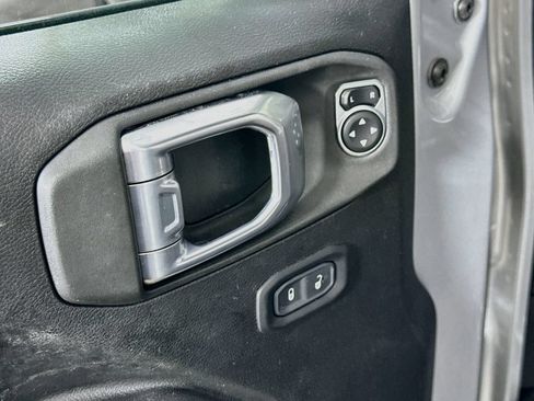 Used 2023 Jeep Wrangler Unlimited Rubicon 4xe AWD/4WD image 19