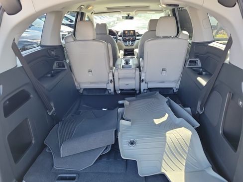 Used 2018 Honda Odyssey EX-L image 8