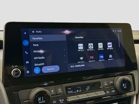 Used 2025 Toyota Grand Highlander AWD Hybrid image 21