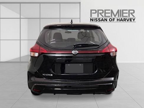 New 2025 Nissan Kicks Play S image 4