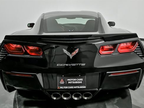 Used 2019 Chevrolet Corvette Stingray Coupe w/ Z51 1LT RWD image 8