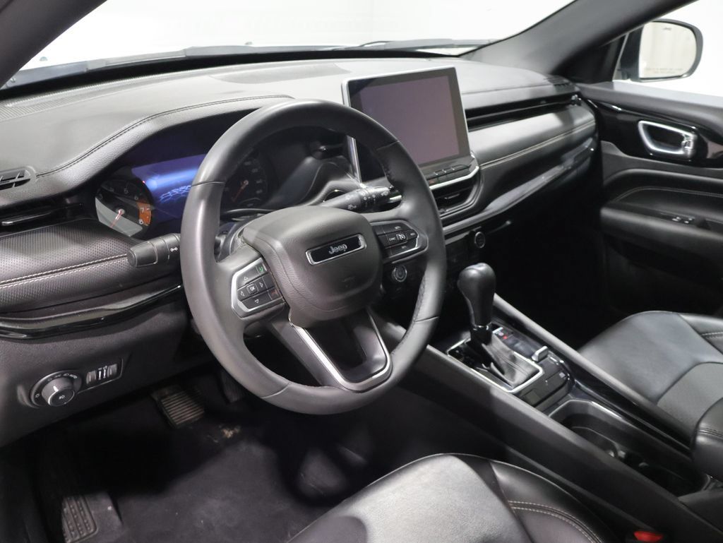 Certified 2023 Jeep Compass Latitude AWD/4WD image 17