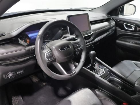 Certified 2023 Jeep Compass Latitude AWD/4WD image 17
