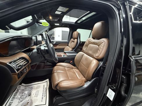 Used 2023 Lincoln Navigator L Reserve w/ Equipment Group 201A image 14
