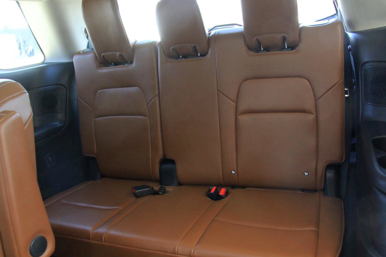 Used 2024 Nissan Pathfinder Platinum FWD image 27