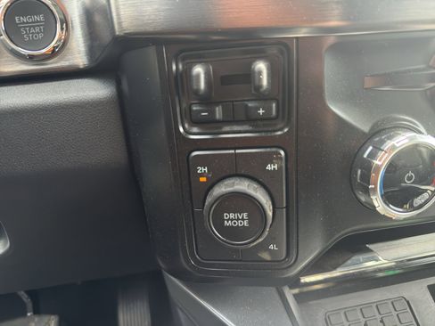 Used 2025 Ford F350 Lariat AWD/4WD image 14