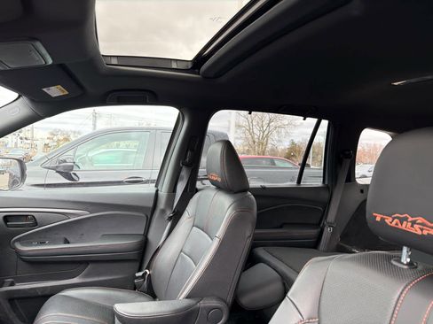 Used 2023 Honda Passport TrailSport image 6