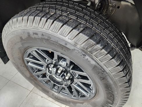 Used 2020 Ford F350 Lariat image 3