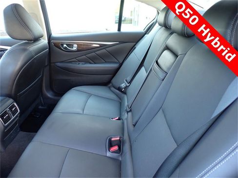 Used 2018 INFINITI Q50 Luxe w/ Cargo Package (L95) image 17