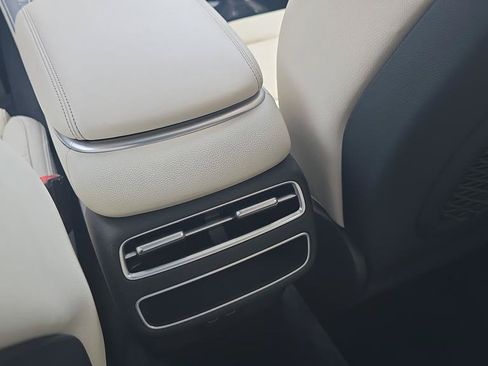 New 2026 Genesis GV70 2.5T Select AWD/4WD image 11