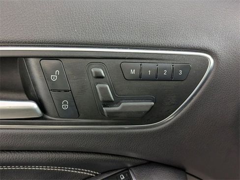 Used 2017 Mercedes-Benz GLA 250 4MATIC image 13