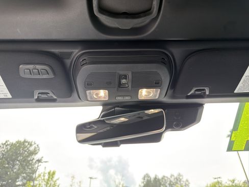 Used 2024 Ford Mustang Premium image 5