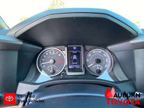 Certified 2022 Toyota Tacoma TRD Off-Road AWD/4WD image 42