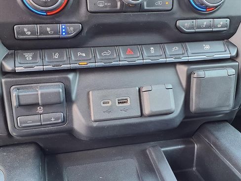 Used 2020 Chevrolet Silverado 3500 High Country w/ Snow Plow Prep/Camper Package image 33