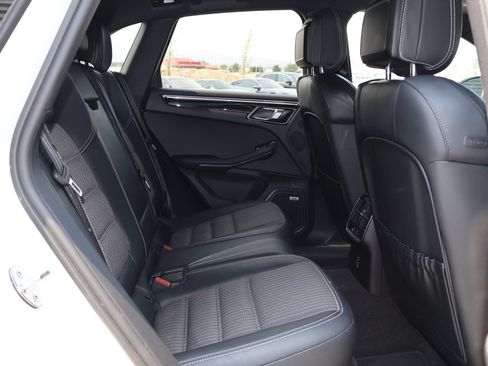 Certified 2023 Porsche Macan Turbo AWD/4WD image 32
