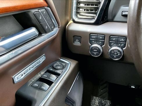 Used 2022 GMC Sierra 1500 Denali w/ Denali Reserve Package AWD/4WD image 34
