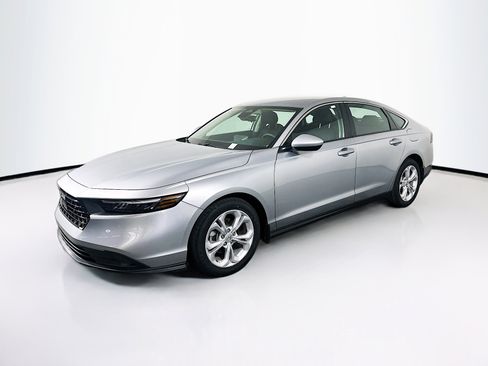 Used 2025 Honda Accord LX image 3