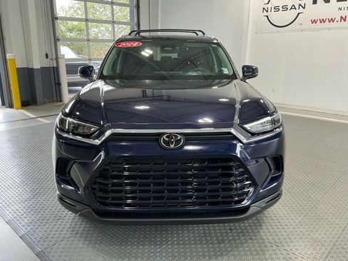 Used 2024 Toyota Grand Highlander AWD image 23